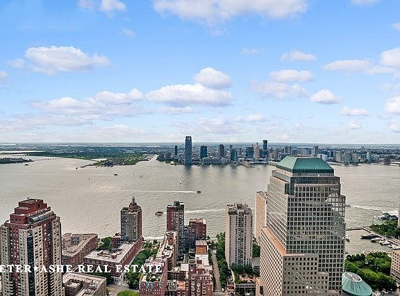 4th image of 123 Washington St APT 42A