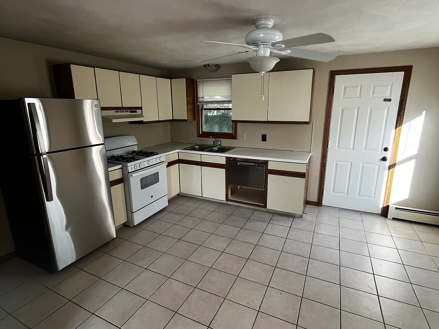 147 Lynch St — Photo 1