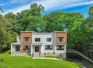 8 Fordham Rd, Livingston Twp., NJ 07039