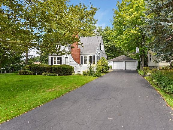 2nd image of 21 Sycamore Dr