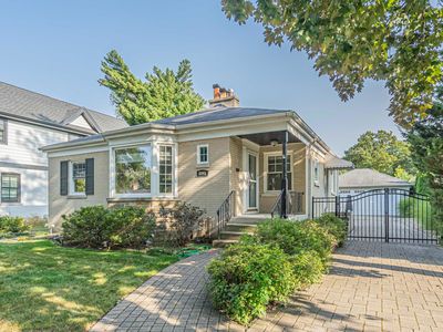 6941 N Monon Ave, Chicago, IL, 60646