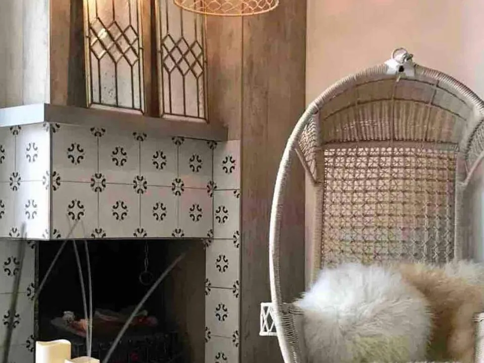 fire place with electric insert for warms and romance.