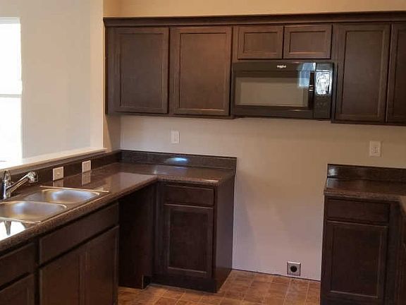 5th image of 1005 Trevino Pl Lot 1