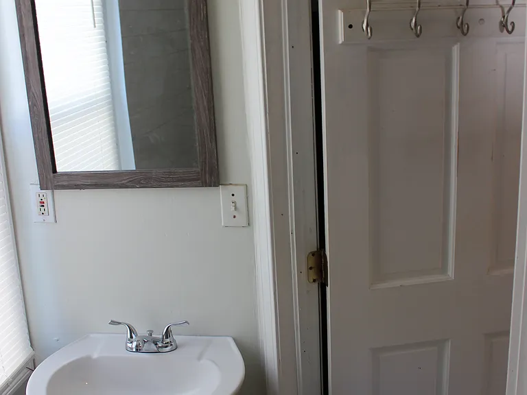 5 1st Ave #5 — Photo 7