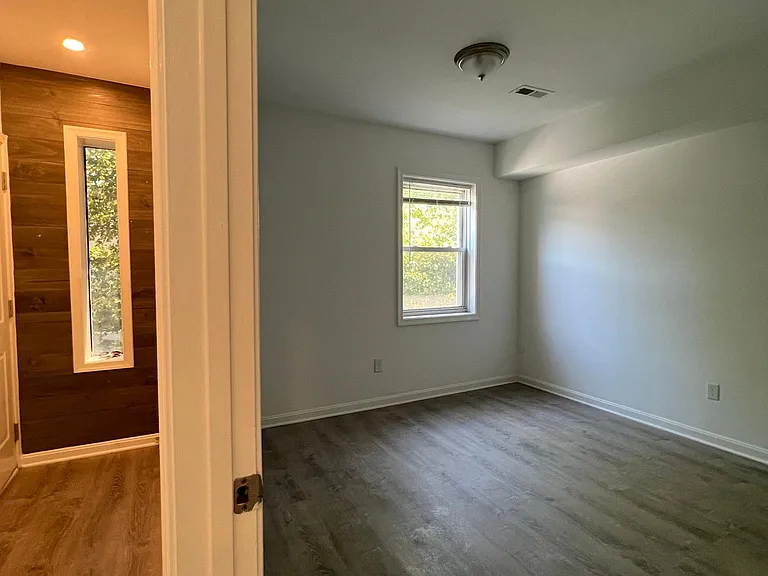 1646 F St NE #1 — Photo 6