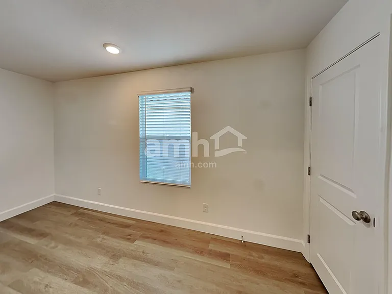 6411 Rush Ave — Photo 17