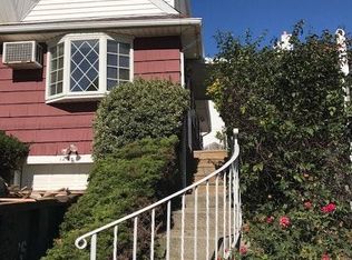129 Cedar Ave, Staten Island, NY 10305