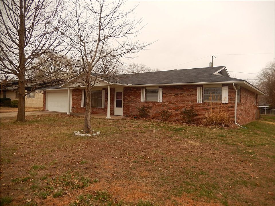 1st image of 1804 Crouch St