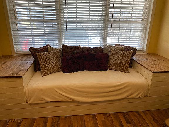 Downstairs bedroom 