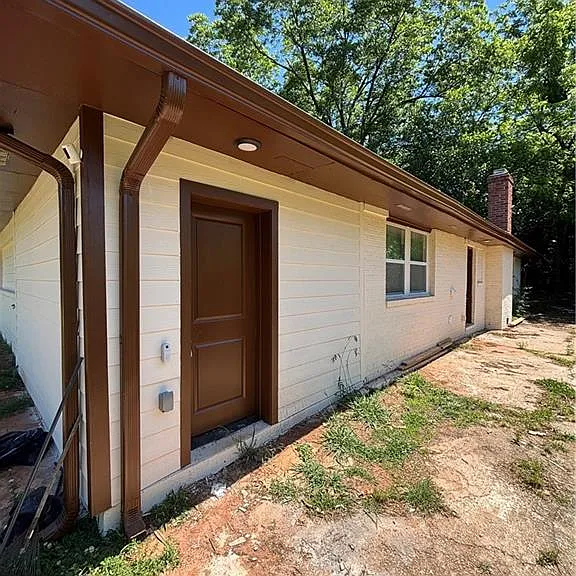 1656 Thornton Pl SW — Photo 1