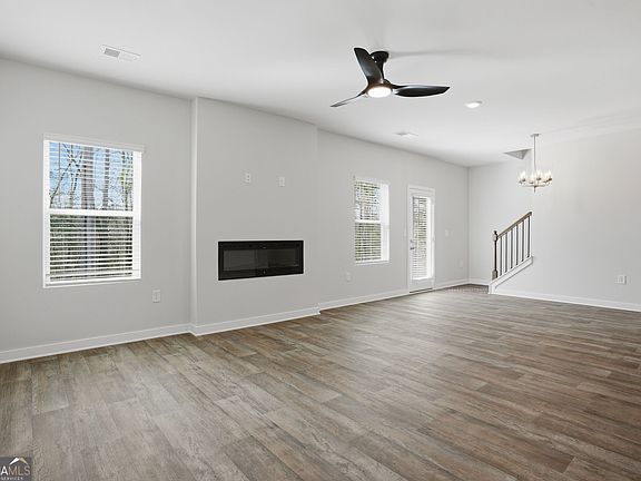 5th image of 505 Headwater Ct