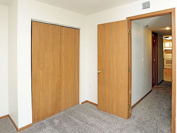 5th image of 401 Washington Ave #417103
