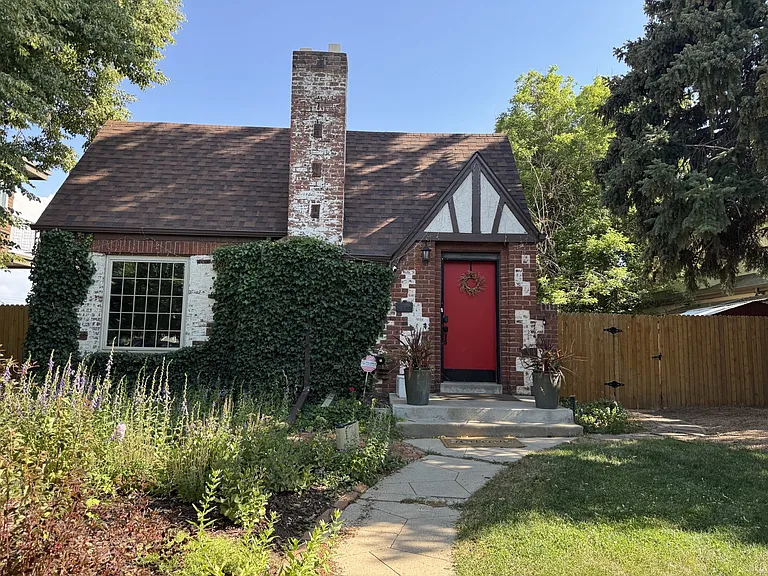 4620 W Moncrieff Pl — Photo 1