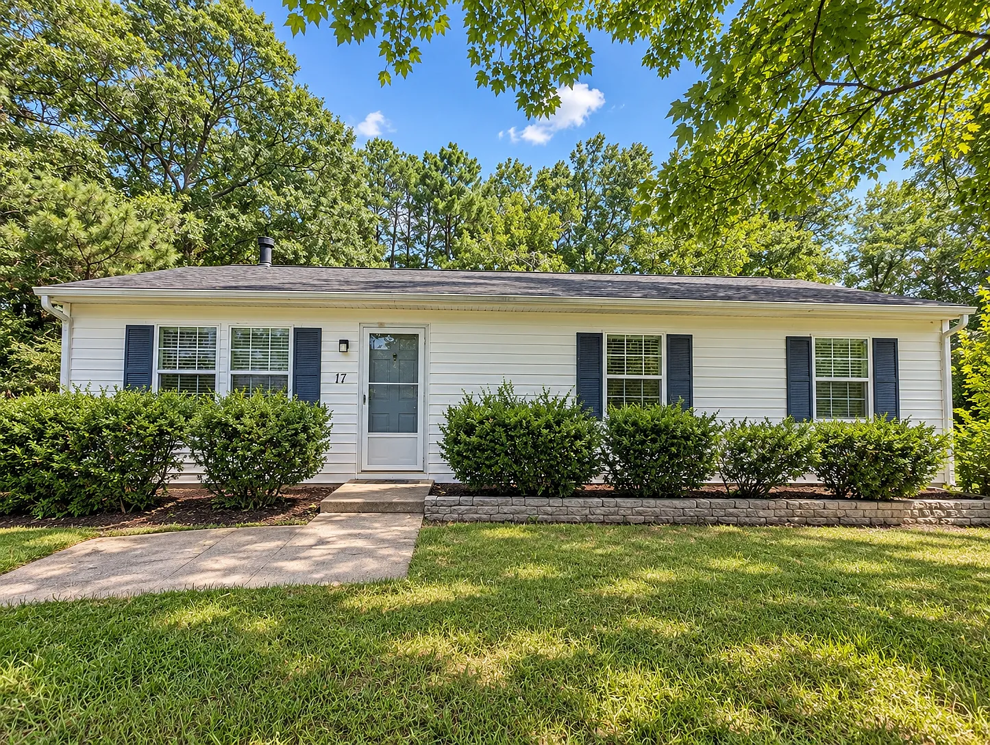 17 Beckham Pl — Photo 1