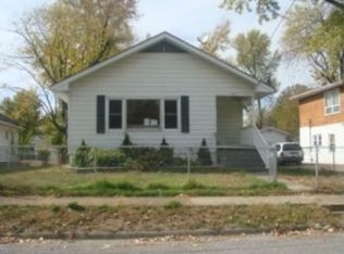 703 Madison St, Benton, IL 62812