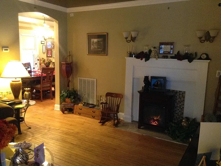 1055 Duncan Ave — Photo 7