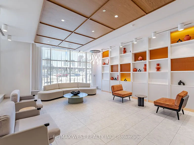 15 Richardson St #2101 — Photo 9