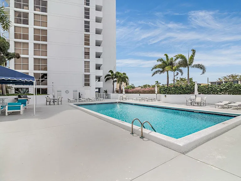 3901 S Flagler Dr #703 — Photo 27