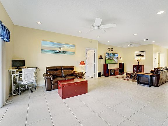 5th image of 10866 Fillmore Drive