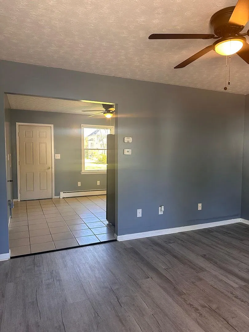 W Erie Street Apartments — Photo 3