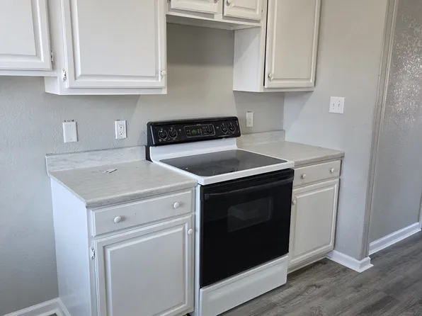 1646 E Jump Ave, Wichita, KS 67216