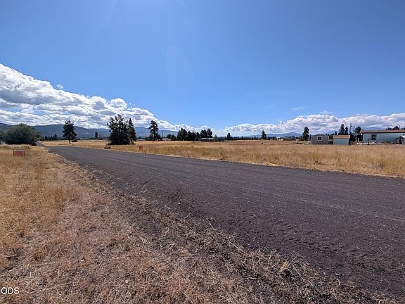 4th image of Rainbow Dr #37