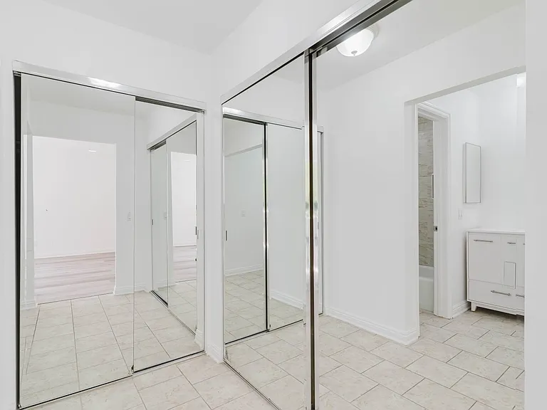 333 Burchett St #111 — Photo 14