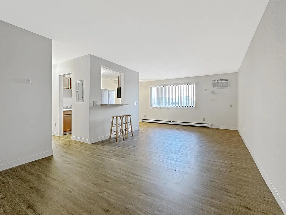 205 Wentworth