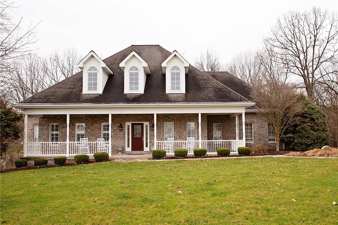 113 Briarwood Dr photo 1