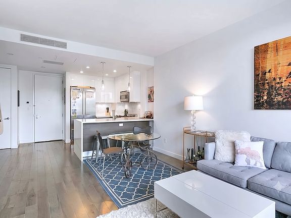 2nd image of 1135 45th Ave #4A