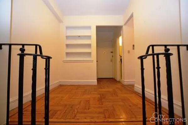 Rented by City Connections Realty | media 7