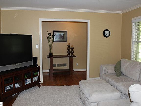 5th image of 109 Cannon Ln