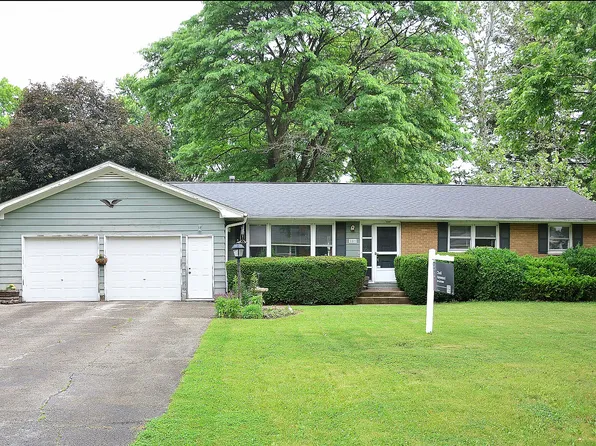 813 Considine Rd, Geneva, IL 60134