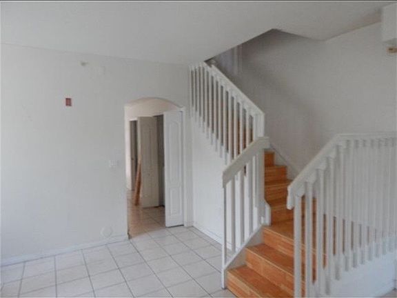 3rd image of 8936 W Flagler St APT 101