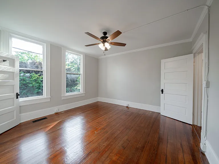 185 Clisby Pl — Photo 8