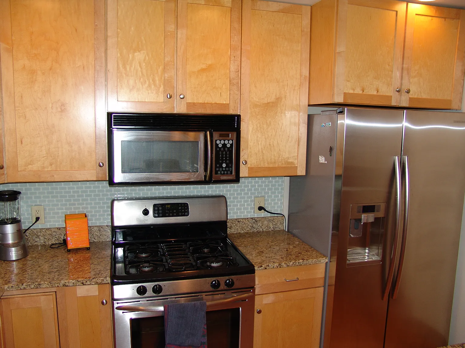 360 W Washington Avenue — Photo 3