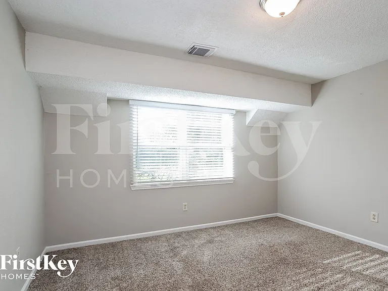 12610 Pine Bough Ln — Photo 9