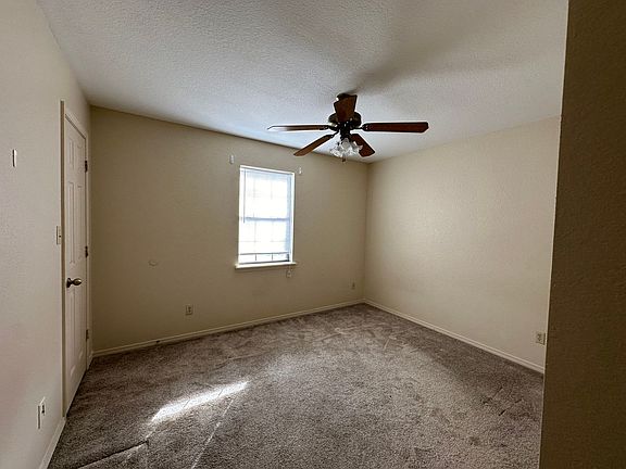 2nd image of 225 E L St APT 4