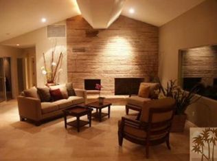 1025 E Tamarisk Rd, Palm Springs, CA 92262