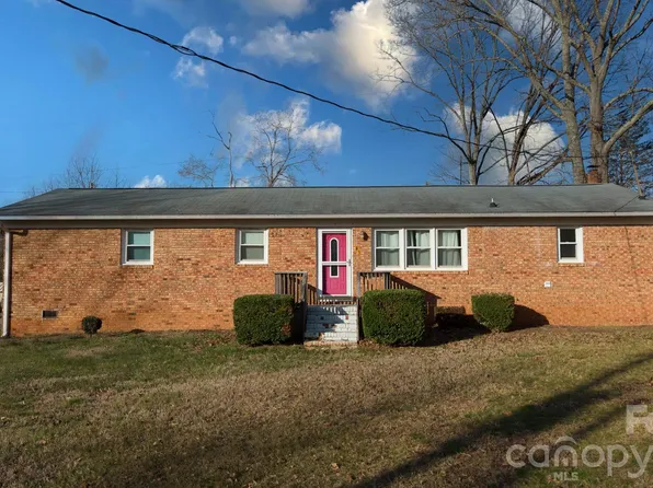 7910 Winalda Ave, Sherrills Ford, NC 28673