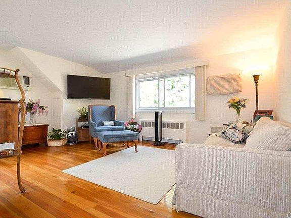 5th image of 15 Alpine Ln