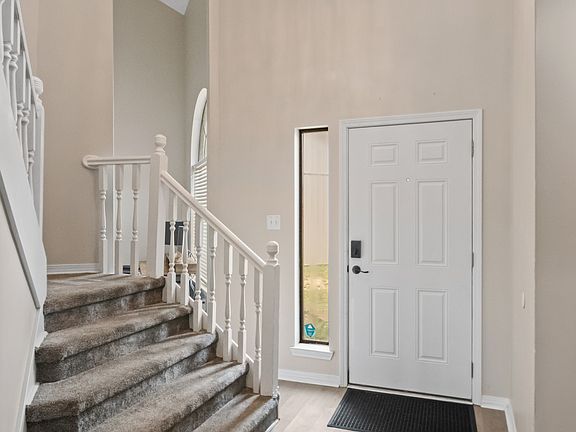 3rd image of 193 Woodland Park Cir