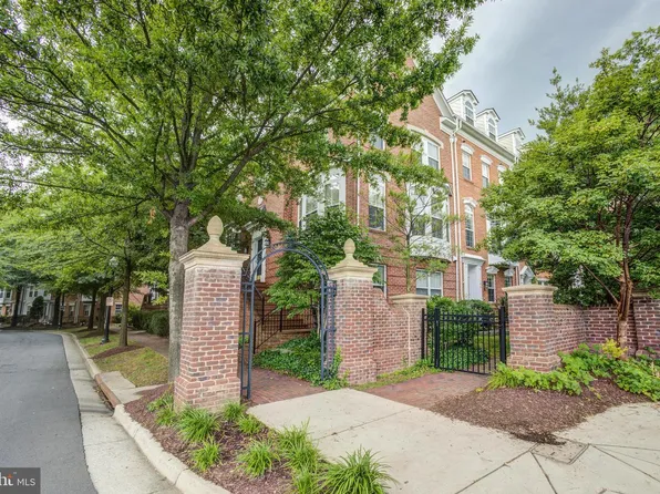 103 Cameron Station Blvd, Alexandria, VA 22304