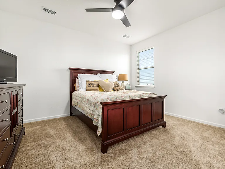 943 W Hopkins Dr — Photo 27