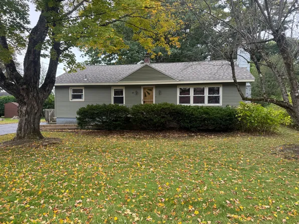 15 Kirkwood Dr, Pittsfield, MA 01201