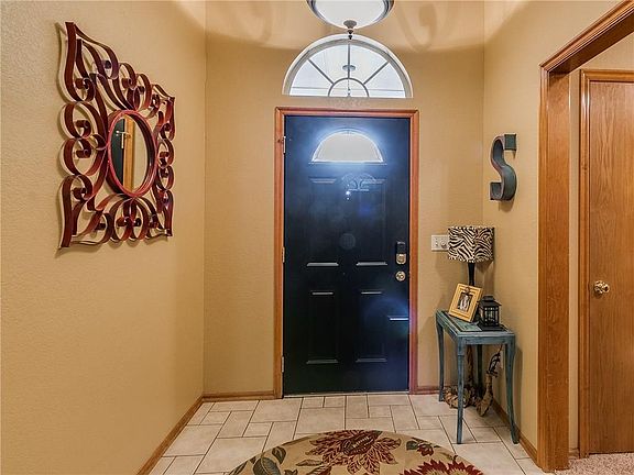 3rd image of 13117 Boxwood Ct