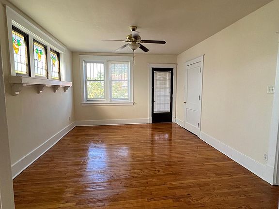 5th image of 3718 Bates St #1