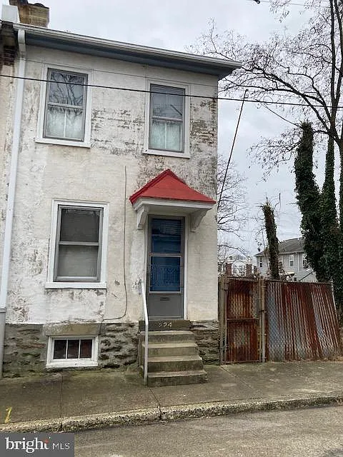 224 E Springer St photo 1