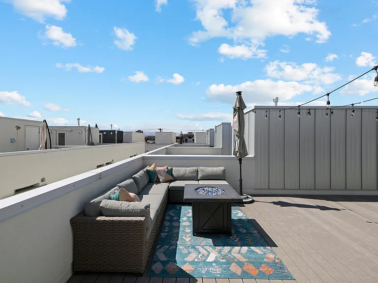 Roof deck