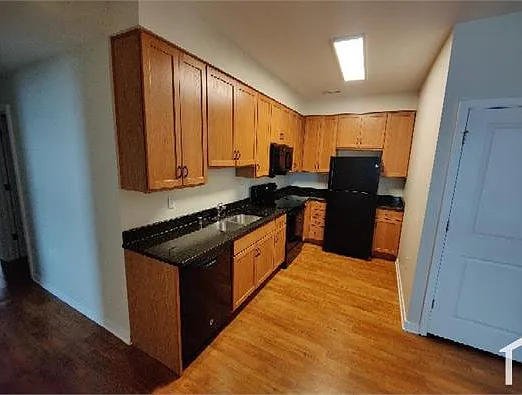 3 bed, 1050 sqft, $1,208 — Photo 4